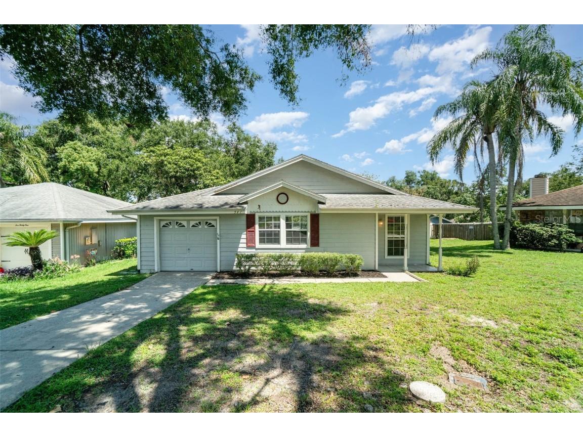 541 Coventry Court Mount Dora FL 32757 O6327780 image1