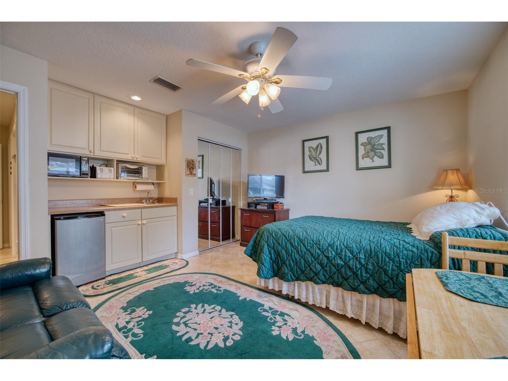 541 Falkland Road Venice FL 34293 A4692658 image17