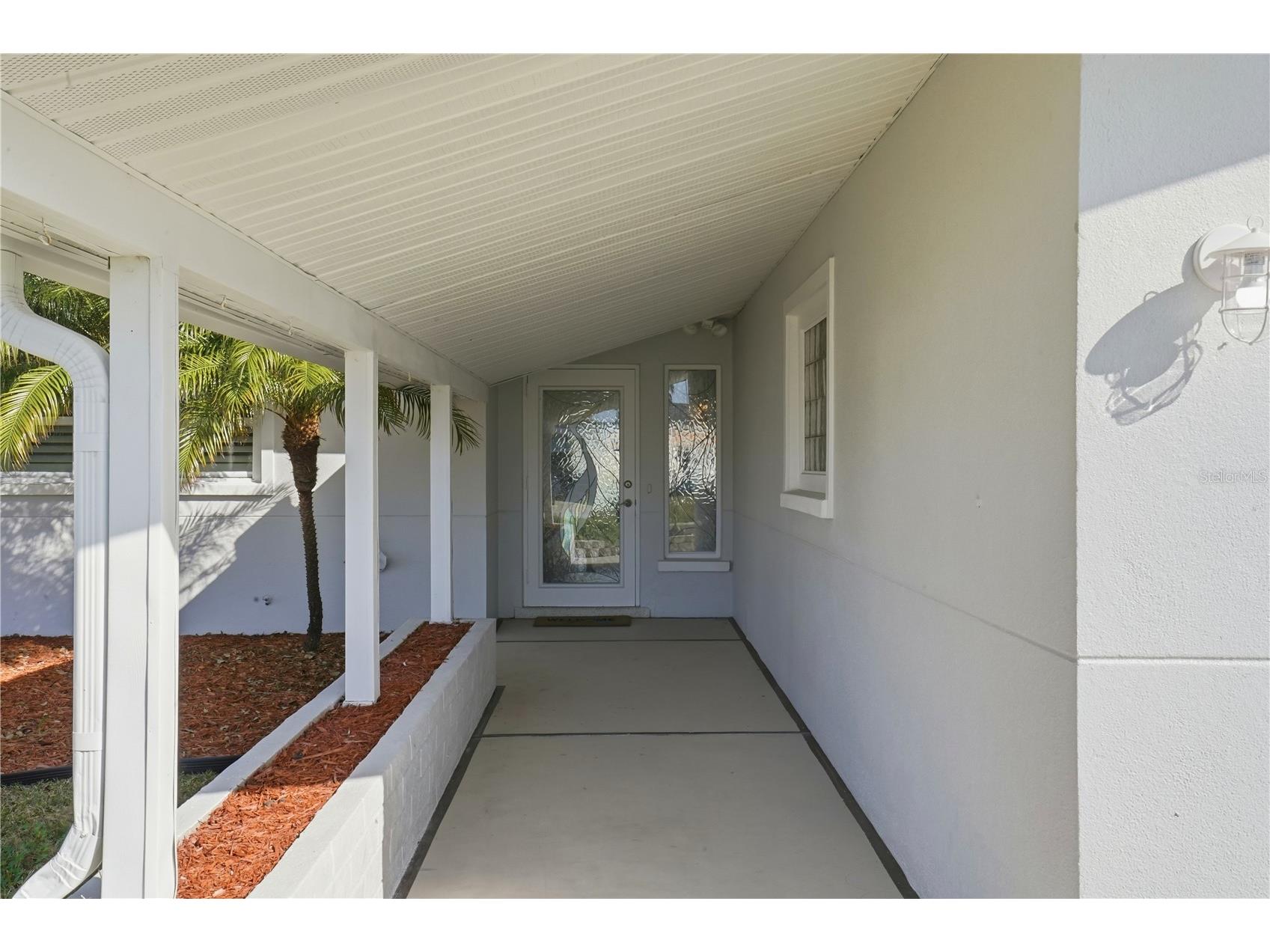 541 Lillian Drive Madeira Beach FL 33708 - BOCA CIEGA BAY TB8477517 image3