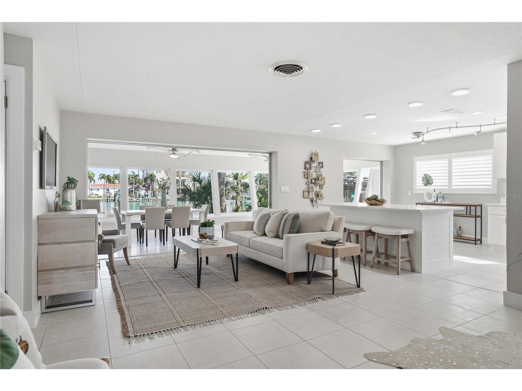 541 Lillian Drive Madeira Beach FL 33708 - BOCA CIEGA BAY TB8477517 image4