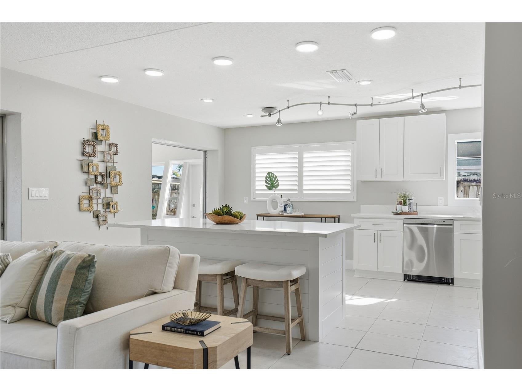 541 Lillian Drive Madeira Beach FL 33708 - BOCA CIEGA BAY TB8477517 image8