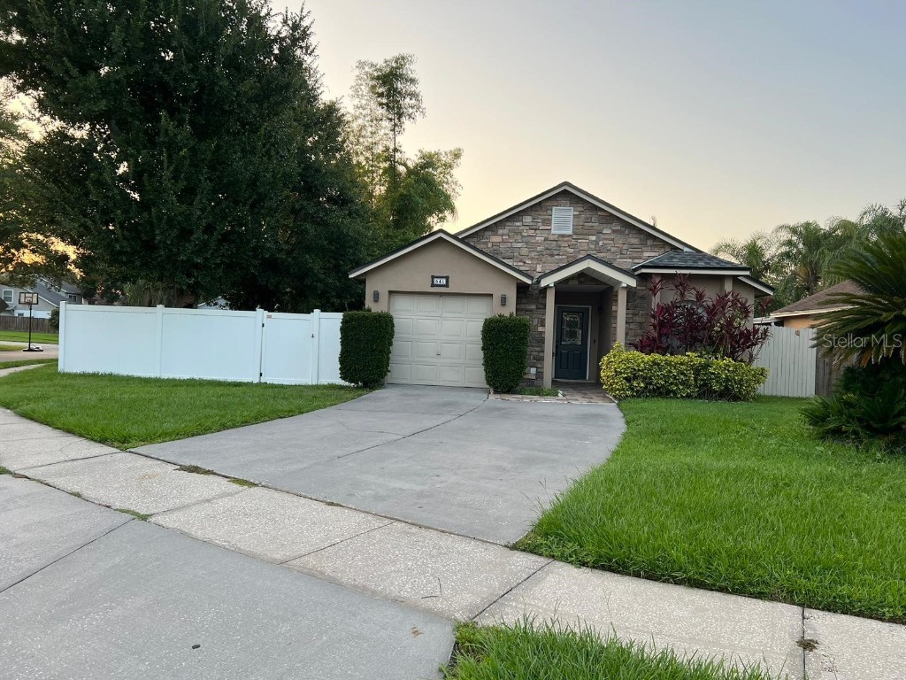 541 Madrigal Court Orlando FL 32825 O6120415 image1