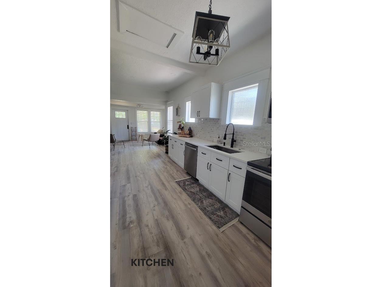 541 Margaret Court Orlando FL 32801 V4948648 image7