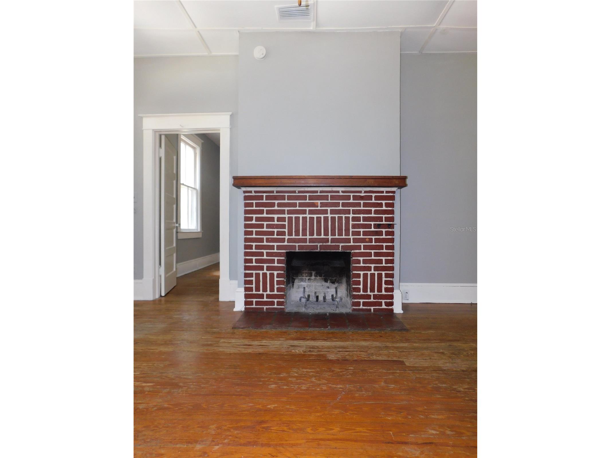 541 NE 11th Street Gainesville FL 32601 GC539332 image3