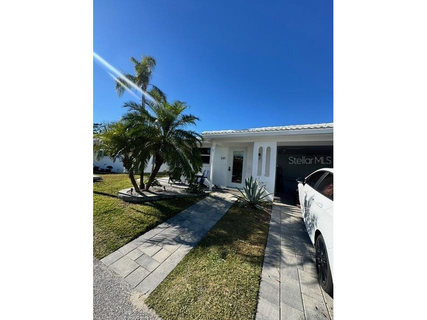 541 Spanish Drive N Longboat Key FL 34228 TB8496387 image1