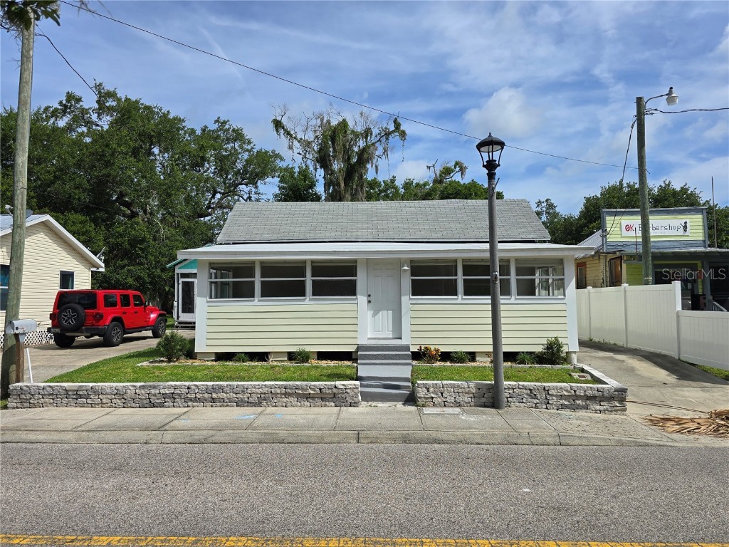 541 Washington Street New Smyrna Beach FL 32168 V4943683 image1