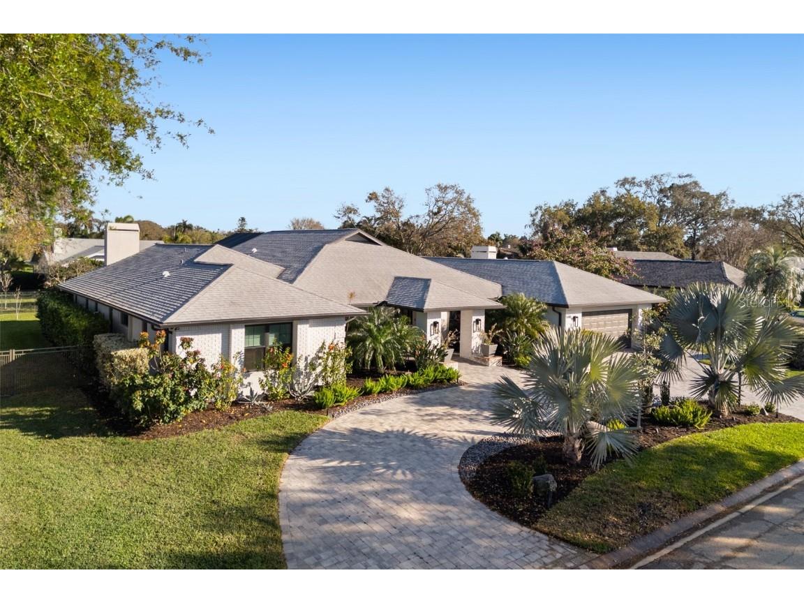 5410 Country Lakes Lane Sarasota FL 34243 A4600797 image1