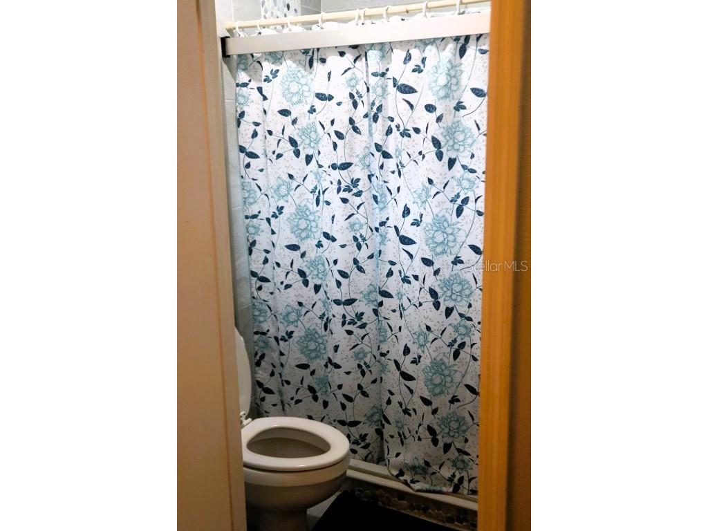 5410 Old Oak Tree Dr Orlando FL 32808 O6337640 image26