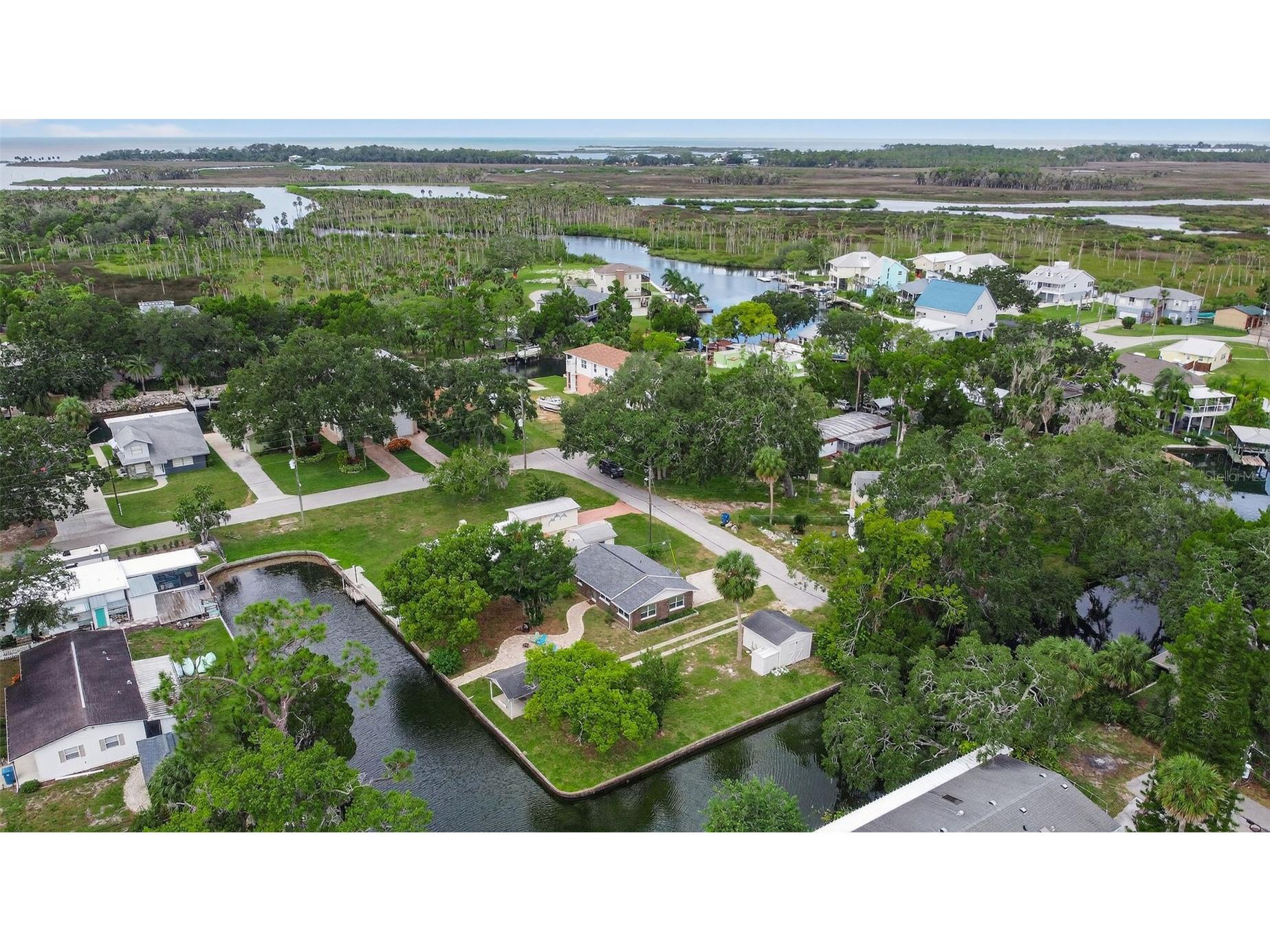 5411 Teal Drive Weeki Wachee FL 34607 - CANAL TO WEEKI WACHEE RIVER W7882168 image1