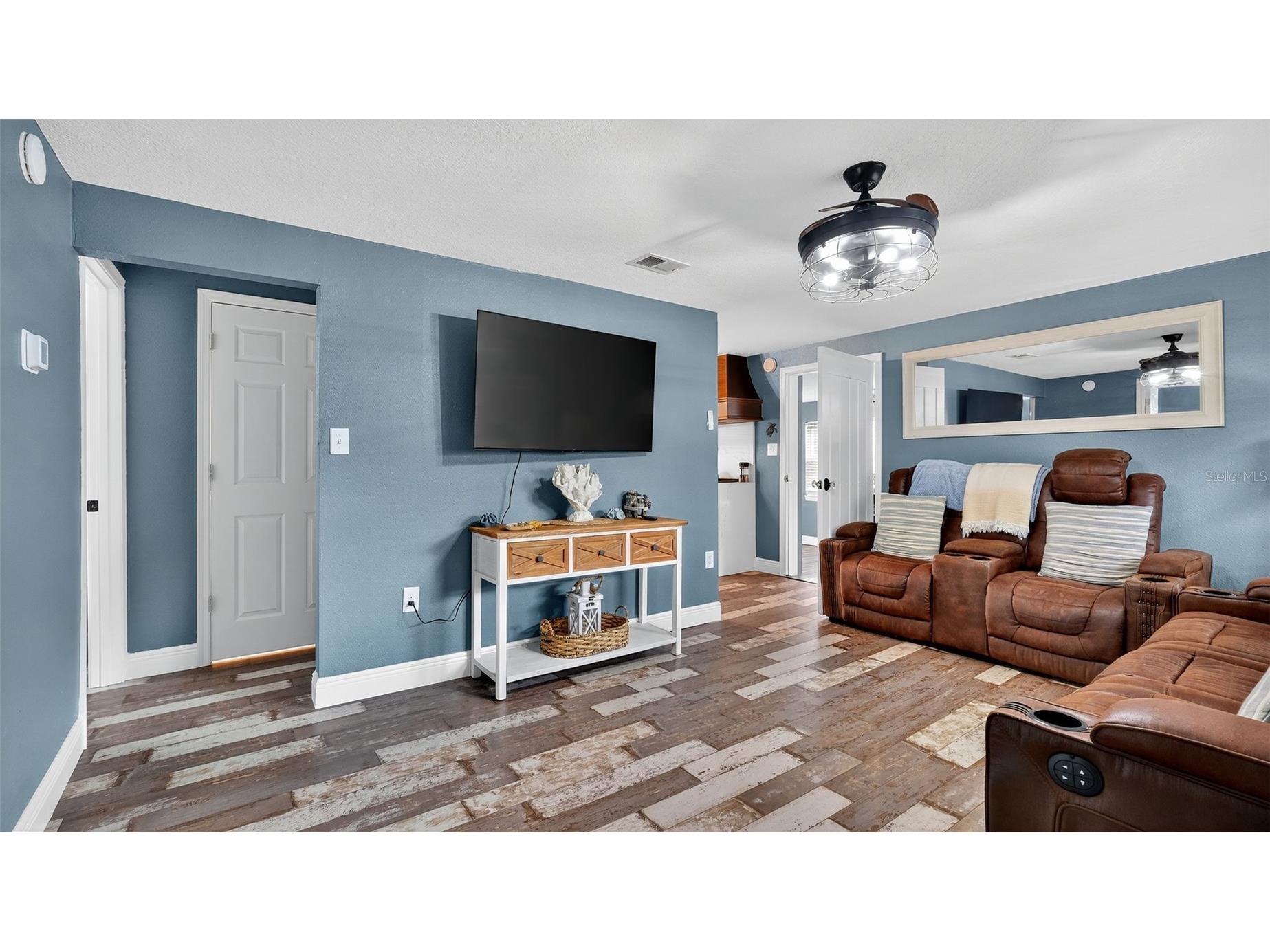 5411 Teal Drive Weeki Wachee FL 34607 - CANAL TO WEEKI WACHEE RIVER W7882168 image12