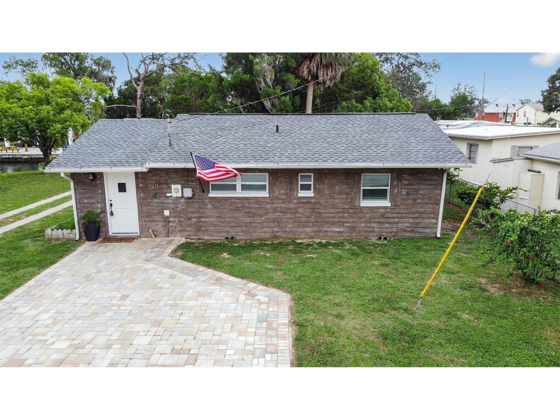5411 Teal Drive Weeki Wachee FL 34607 - CANAL TO WEEKI WACHEE RIVER W7882168 image2