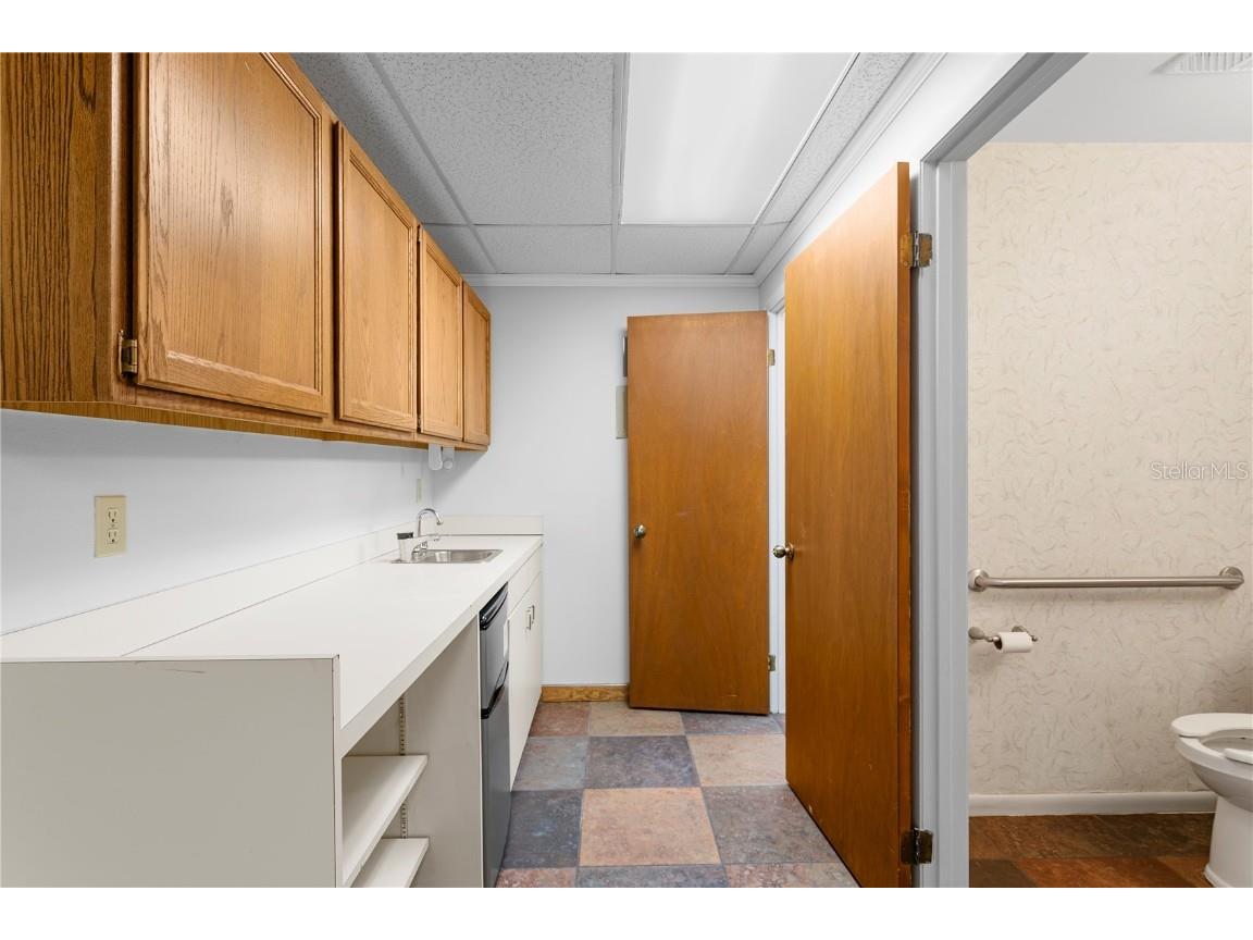 5412 Central Avenue Saint Petersburg FL 33707 TB8430118 image20