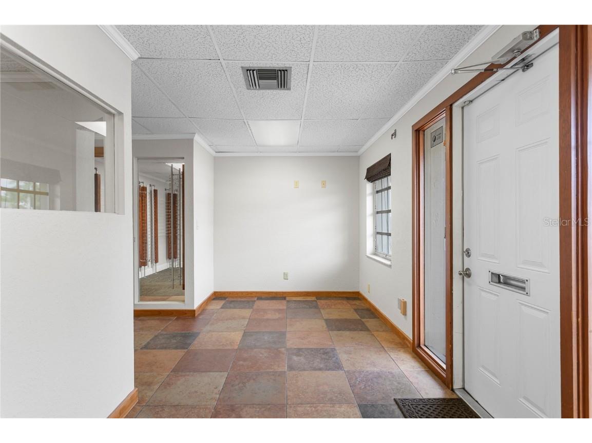 5412 Central Avenue Saint Petersburg FL 33707 TB8430118 image4