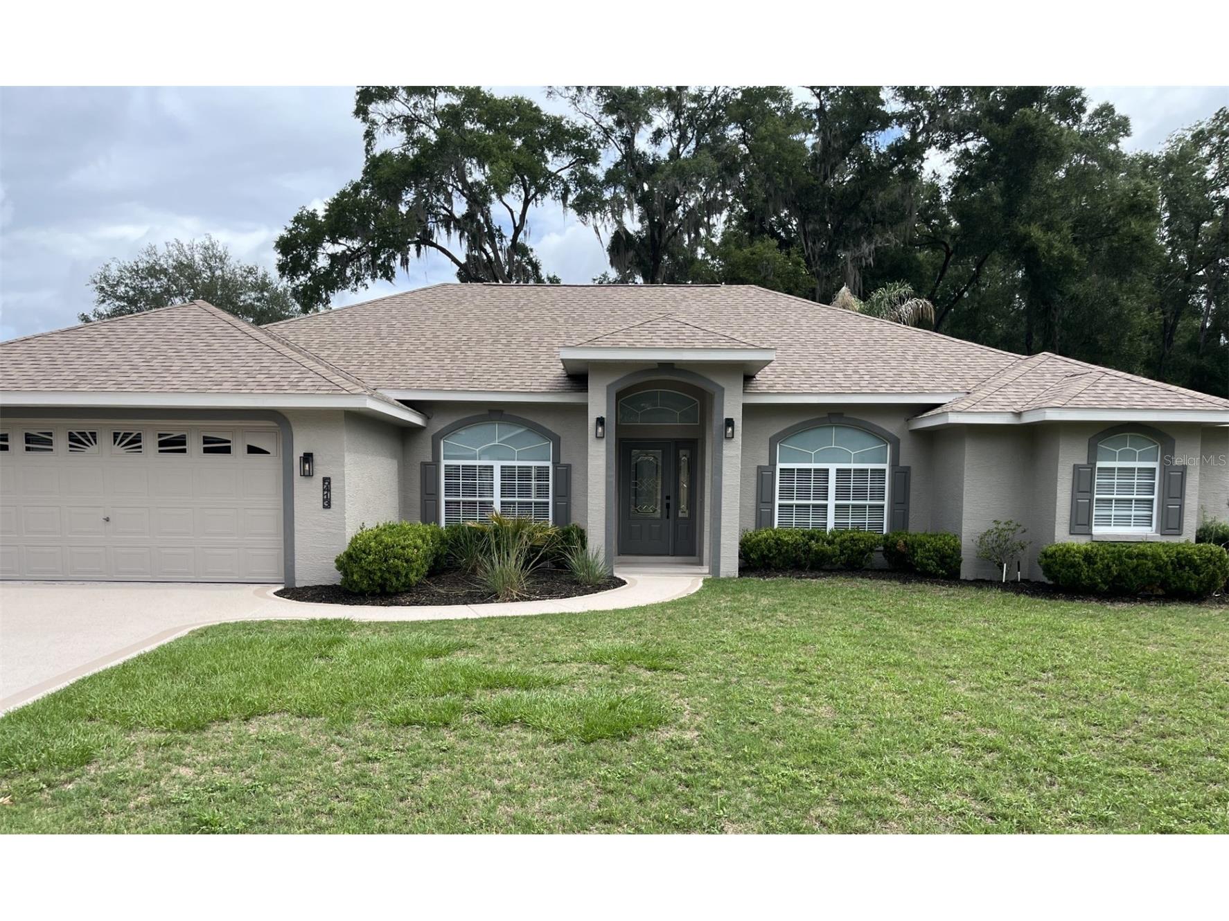 5413 SE 107th Street Belleview FL 34420 OM725741 image1