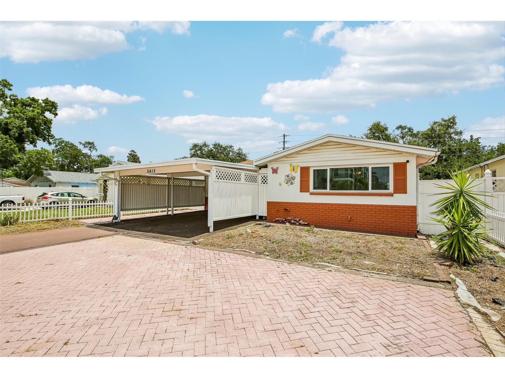 5415 1st Street NE Saint Petersburg FL 33703 TB8519250 image1