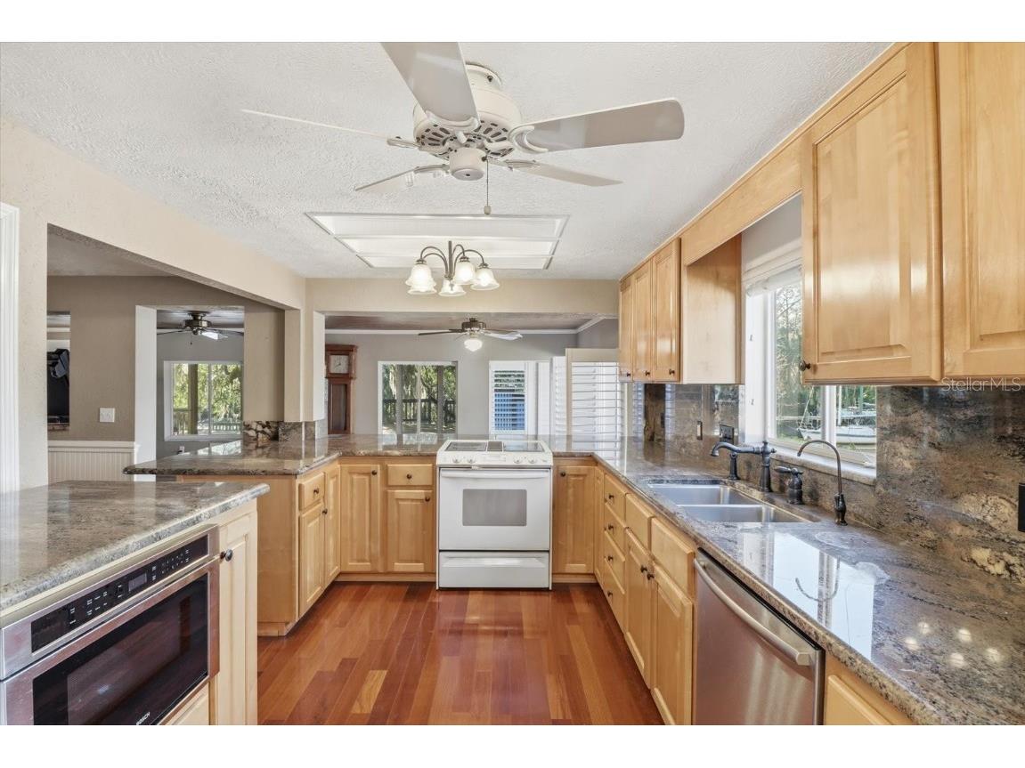 5415 Riverside Drive Yankeetown FL 34498 TB8462066 image11