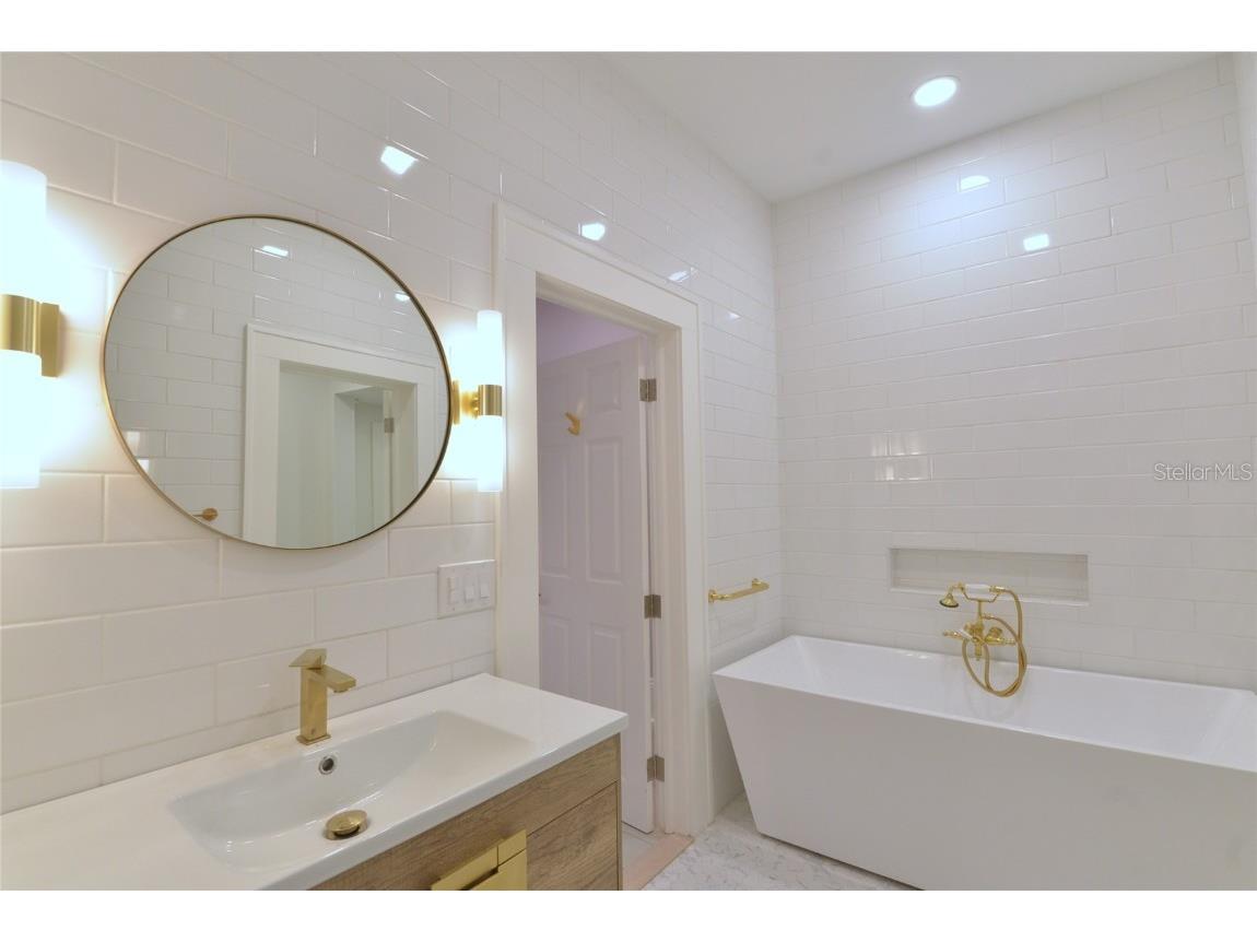 5416 4th Avenue W Bradenton FL 34209 W7880707 image20