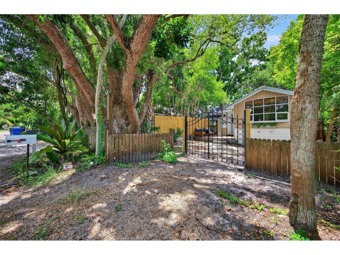 5416 Delette Avenue S Saint Petersburg FL 33707 TB8415092 image30