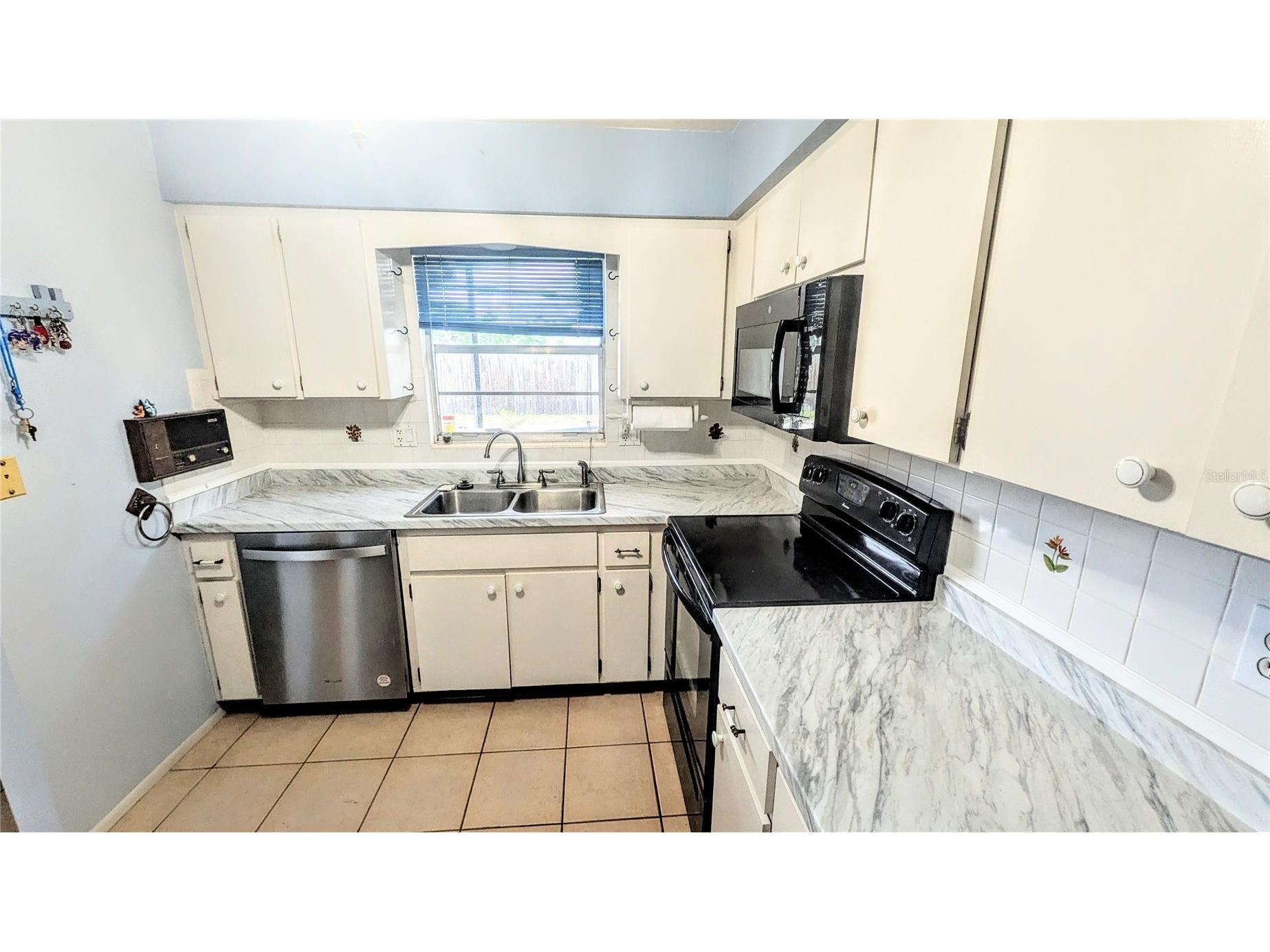5417 Duncanwood Drive Sarasota FL 34232 A4694905 image4