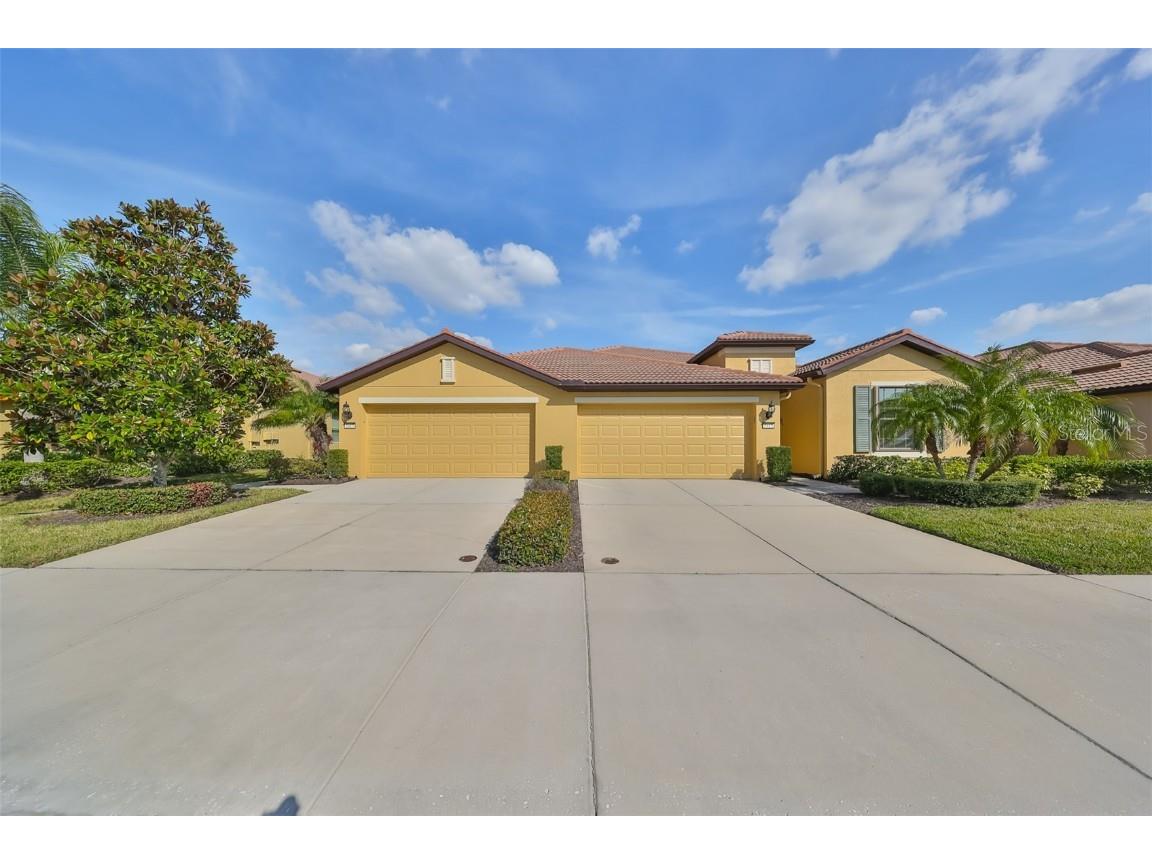 5417 Sunset Falls Drive Apollo Beach FL 33572 - POND #9 T3508601 image1