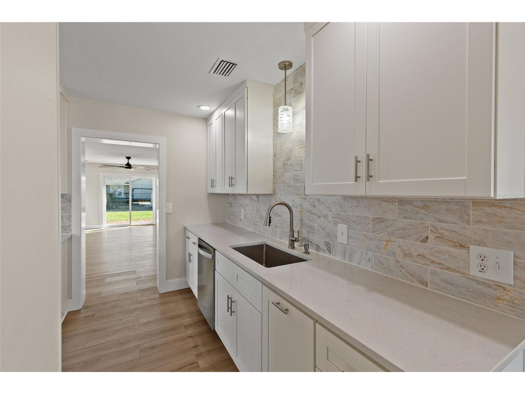 5418 6th Avenue N Saint Petersburg FL 33710 A4683893 image2