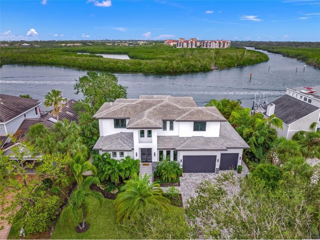 5418 Siesta Cove Drive Sarasota FL 34242 - INTRACOASTAL WATER WAY A4633904 image1