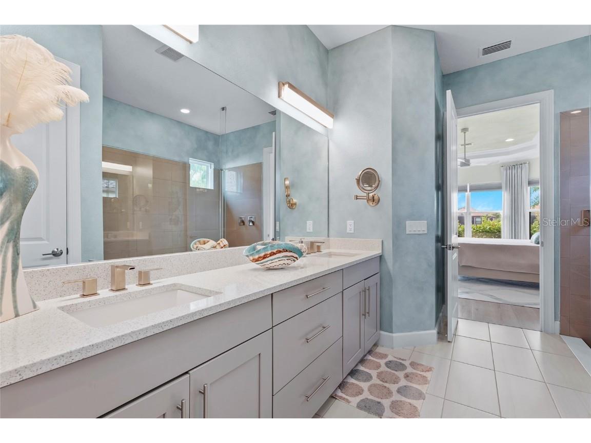 5419 Lago Maggio Street Sarasota FL 34238 A4673674 image26