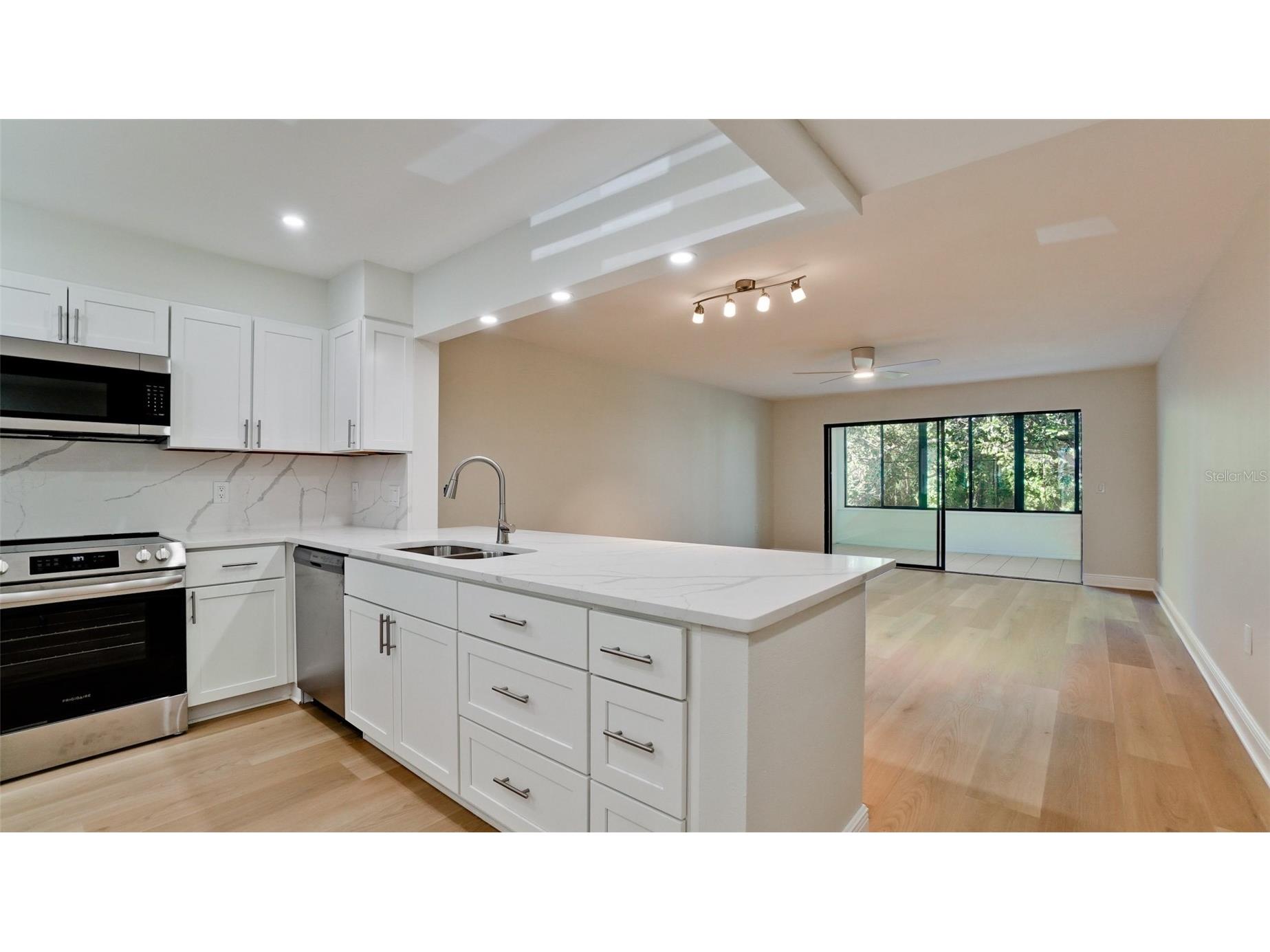 542 542 Lakeside Drive #542 Bradenton FL 34210 A4685625 image20