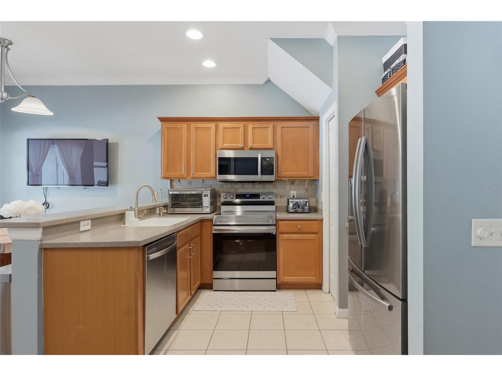542 Black Lion Drive NE Saint Petersburg FL 33716 TB8494029 image16