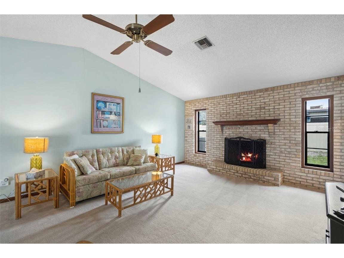 542 Cleo Lane Deltona FL 32738 - BIG LAKE & LAKE SIDNEY V4944742 image13