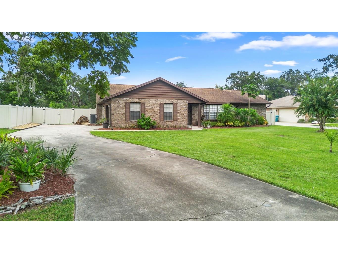 542 Cleo Lane Deltona FL 32738 - BIG LAKE & LAKE SIDNEY V4944742 image34