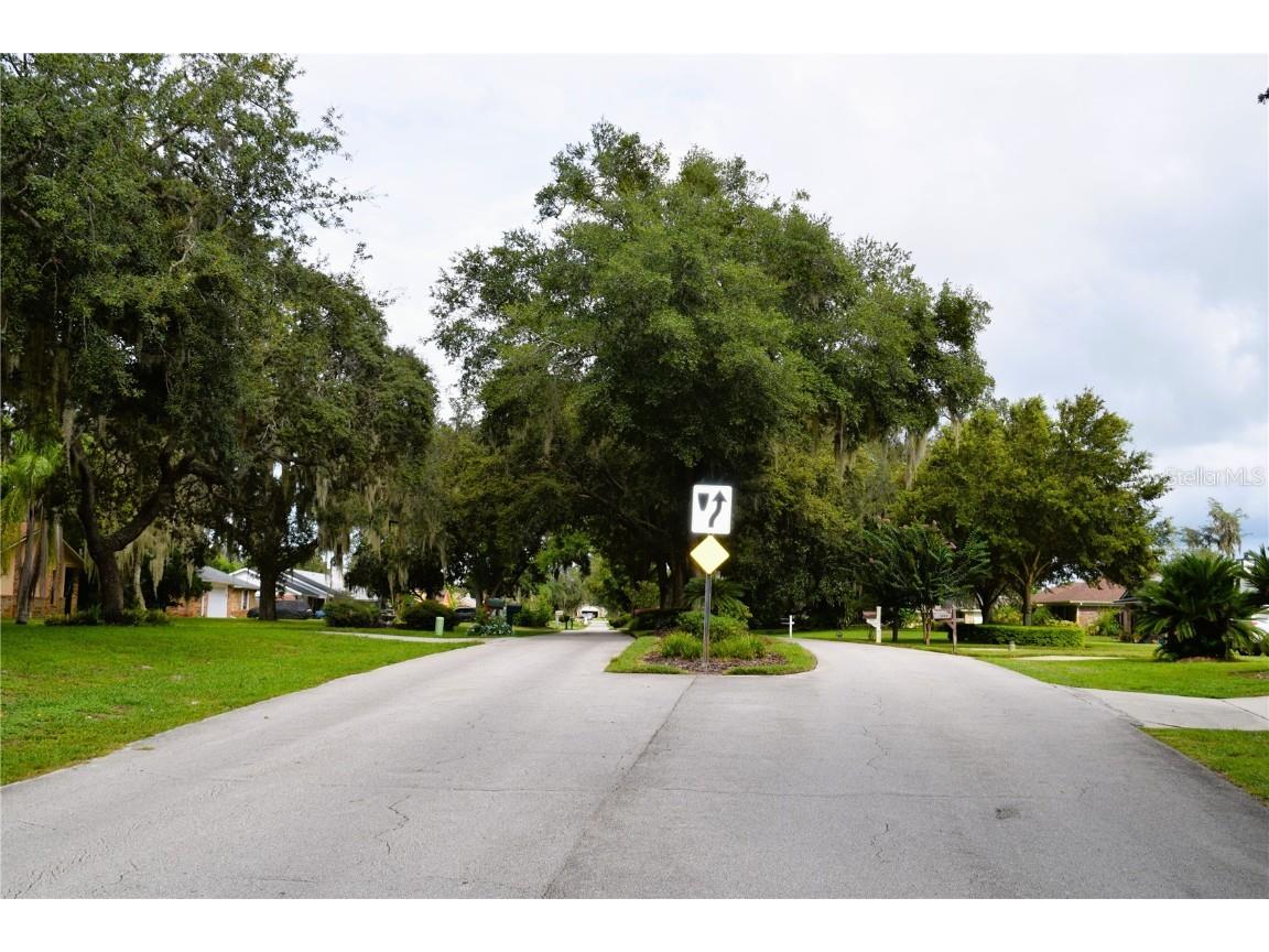 542 Cleo Lane Deltona FL 32738 - BIG LAKE & LAKE SIDNEY V4944742 image42