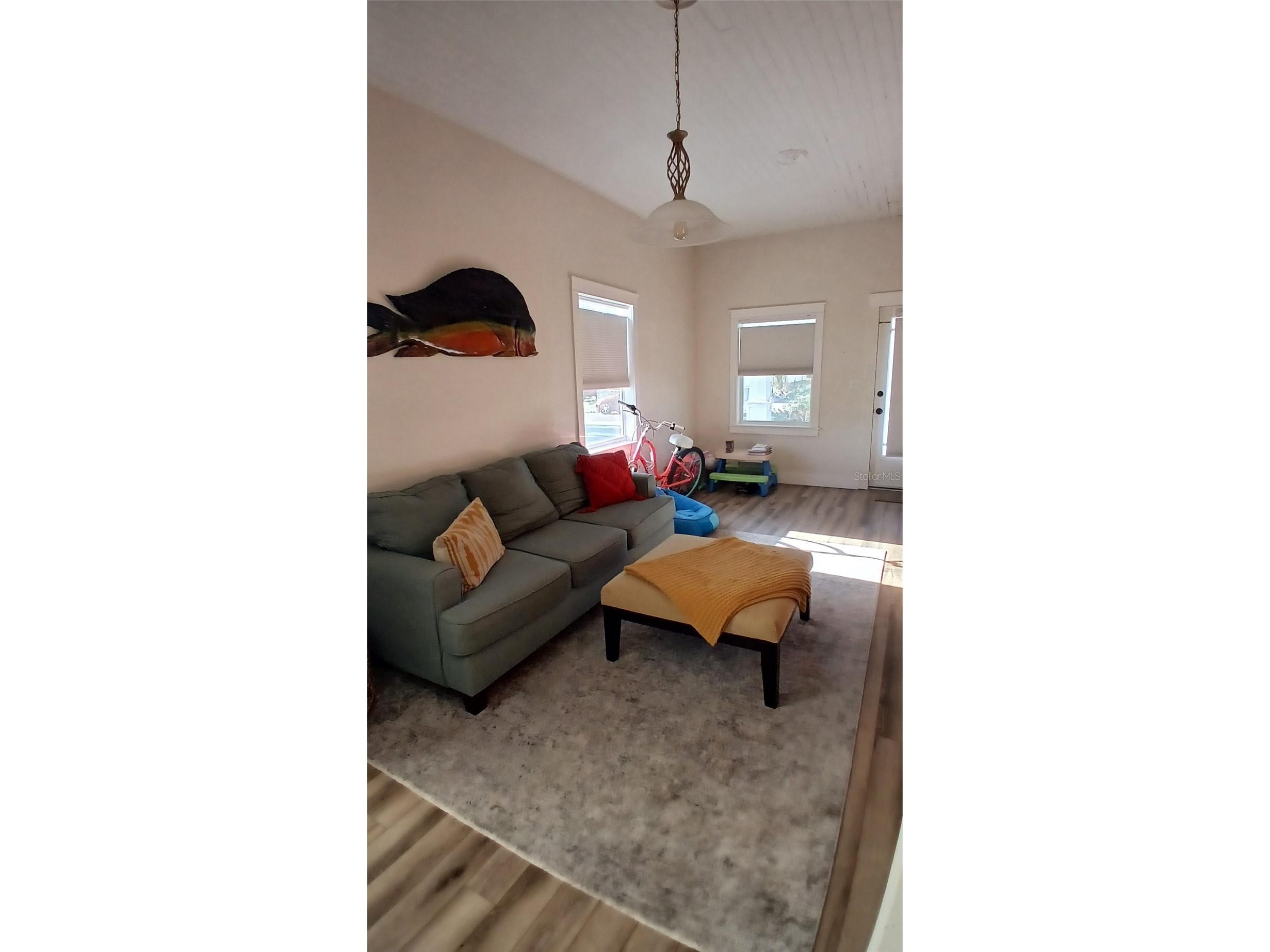 542 Division Street Tarpon Springs FL 34689 TB8483670 image21