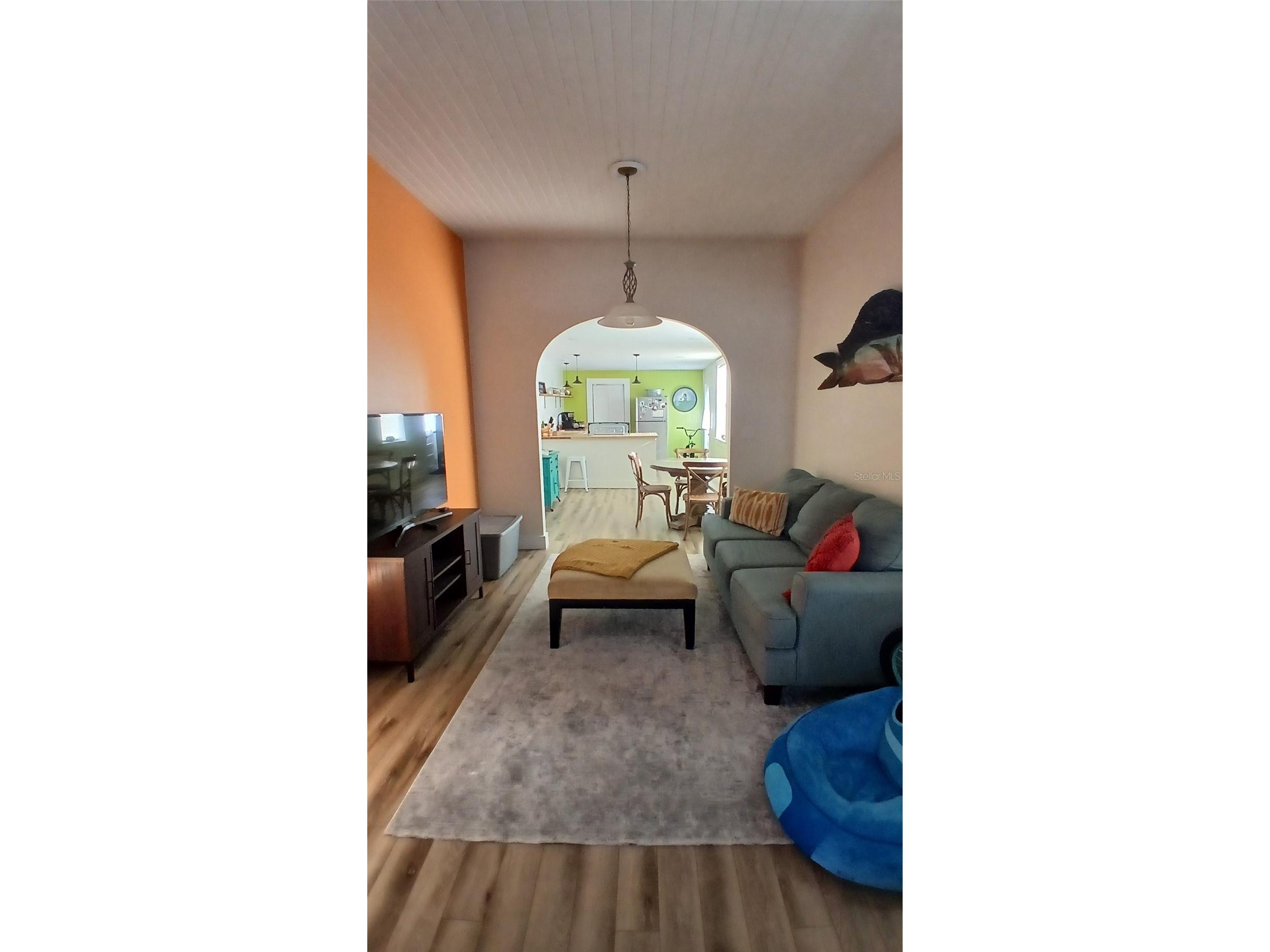 542 Division Street Tarpon Springs FL 34689 TB8483670 image5