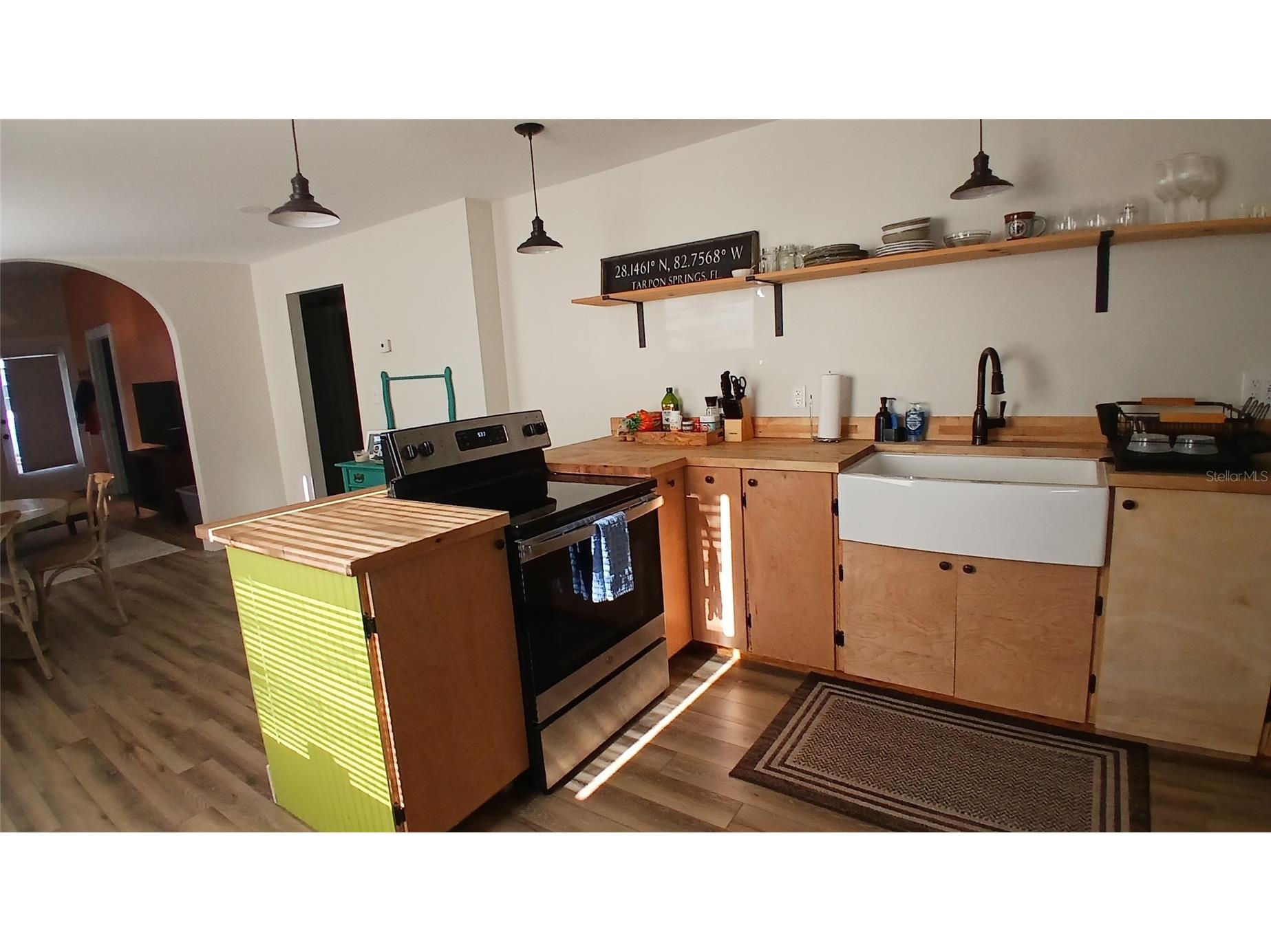 542 Division Street Tarpon Springs FL 34689 TB8483670 image7