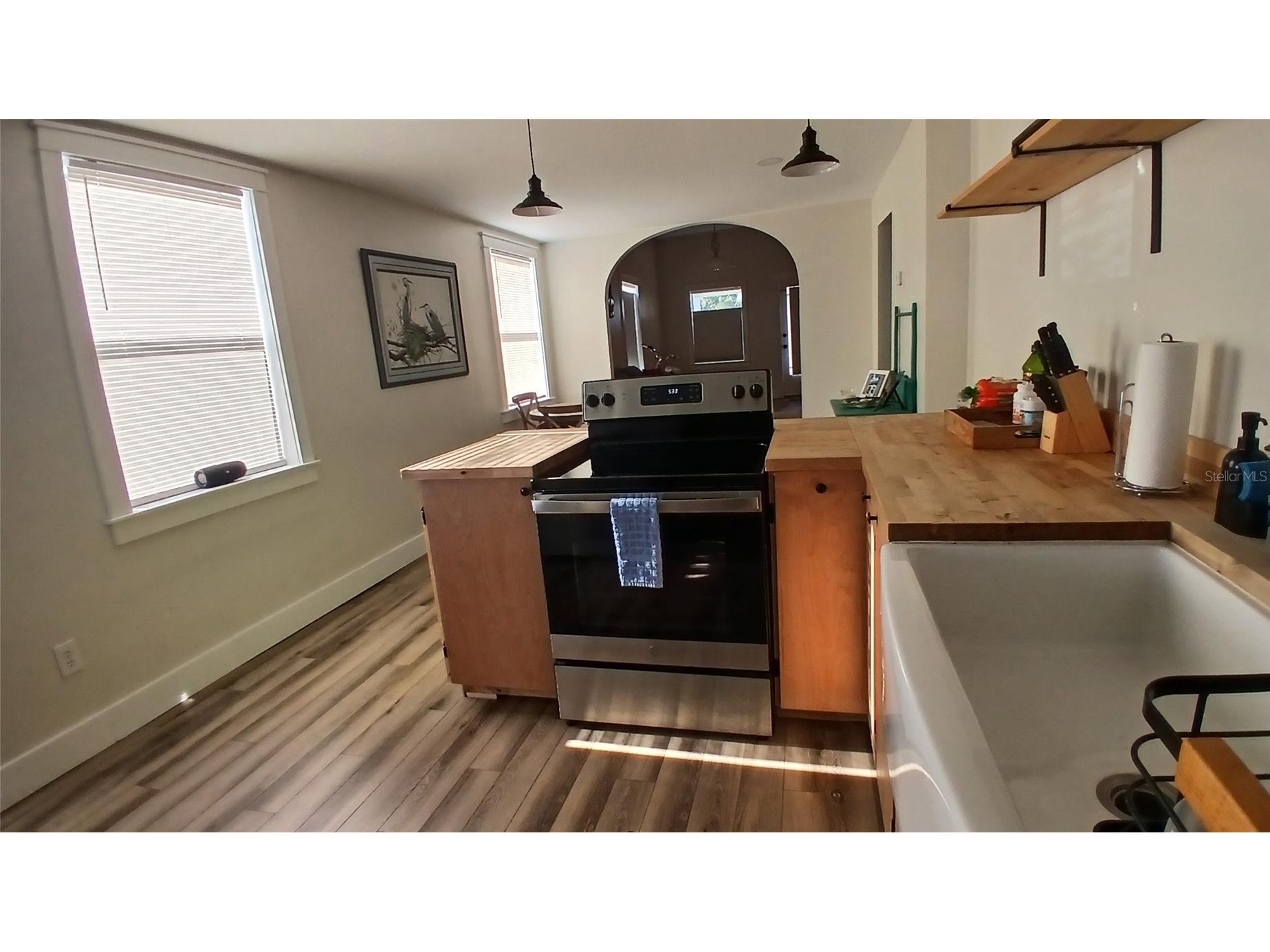 542 Division Street Tarpon Springs FL 34689 TB8483670 image8