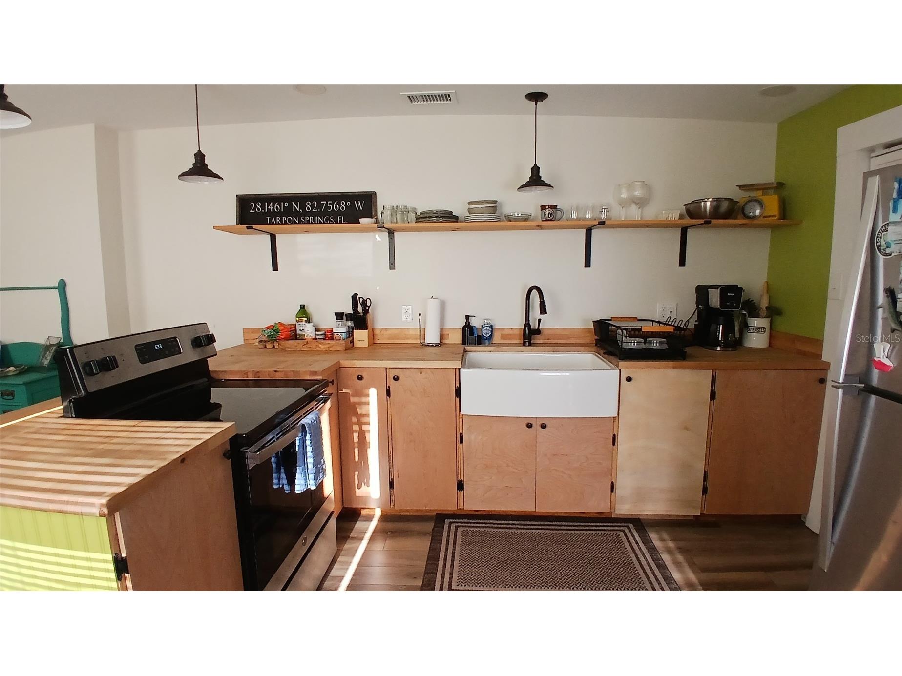 542 Division Street Tarpon Springs FL 34689 TB8483670 image9