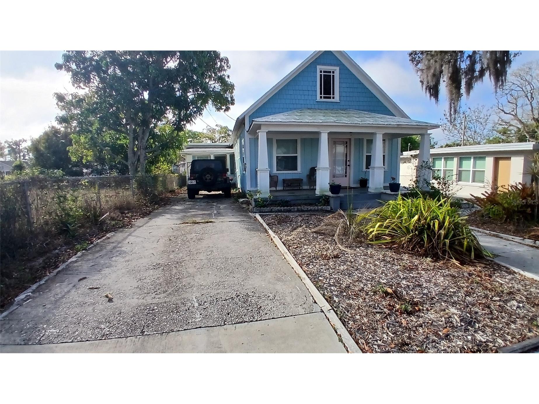 542 Division Street Tarpon Springs FL 34689 TB8514065 image2