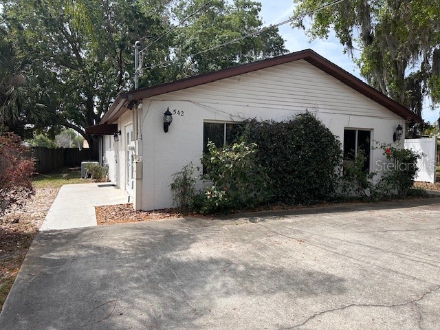 542 E Caroline Street Tavares FL 32778 G5111824 image1