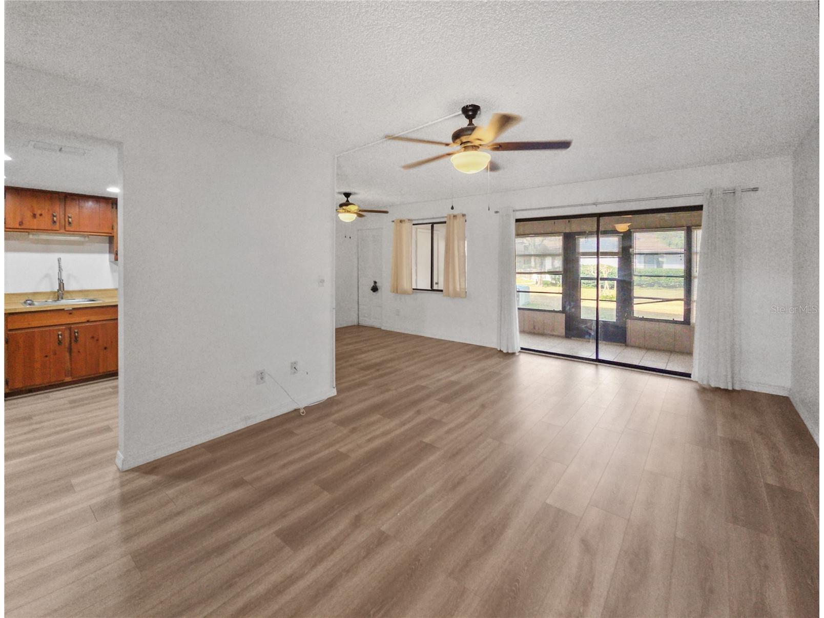 542 Fairways Drive #A Ocala FL 34472 OM716741 image3