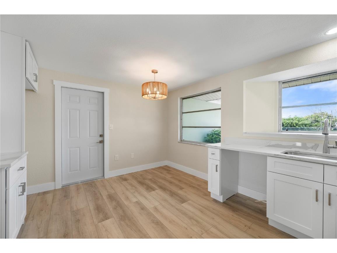 542 Lakehurst Avenue NW Port Charlotte FL 33952 C7512803 image23