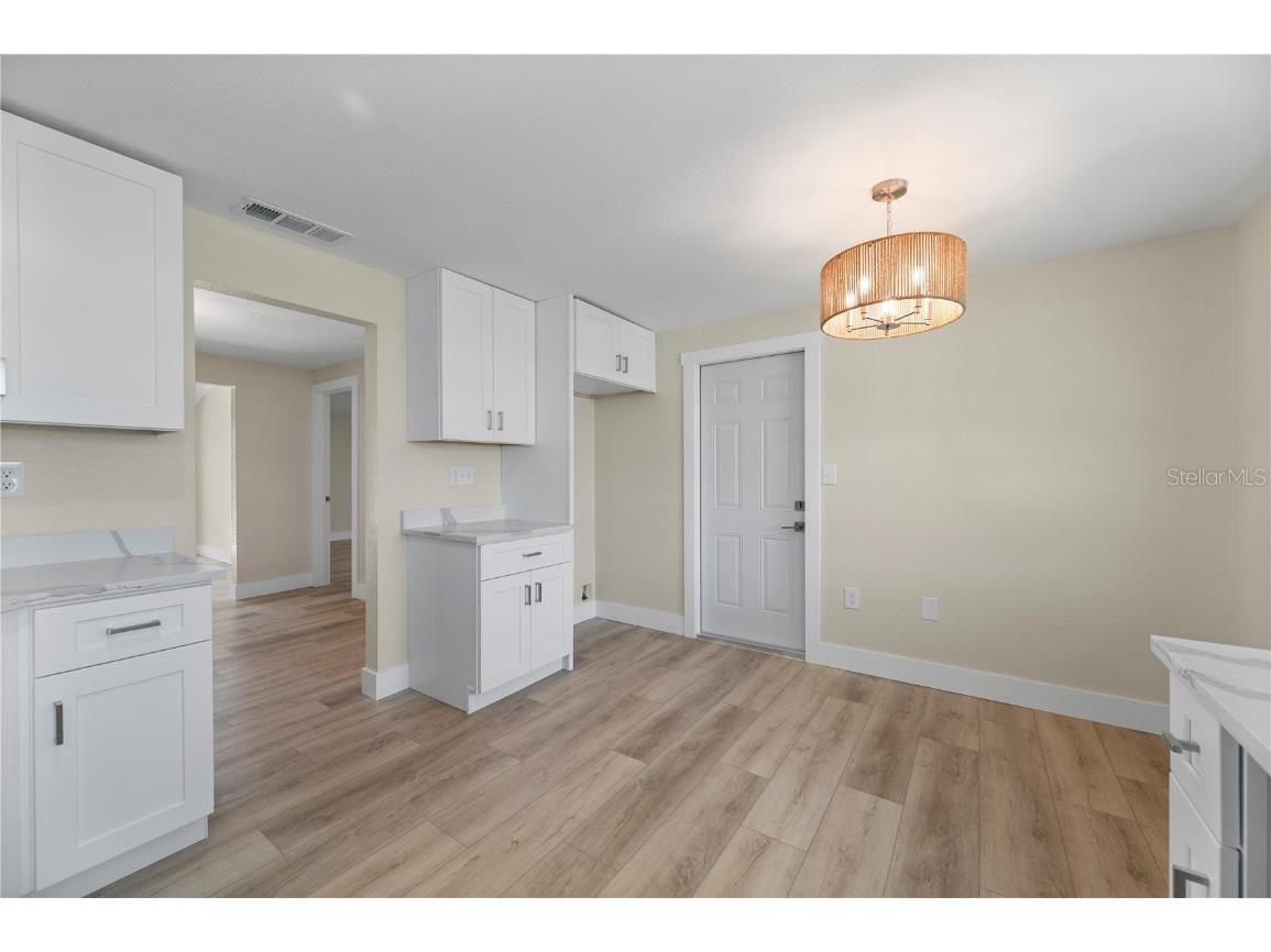 542 Lakehurst Avenue NW Port Charlotte FL 33952 C7512803 image24