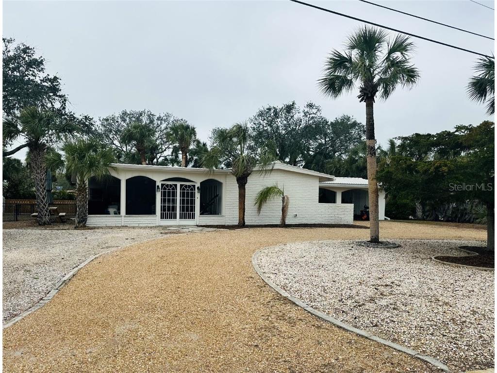5420 Cape Leyte Drive Sarasota FL 34242 A4637028 image1