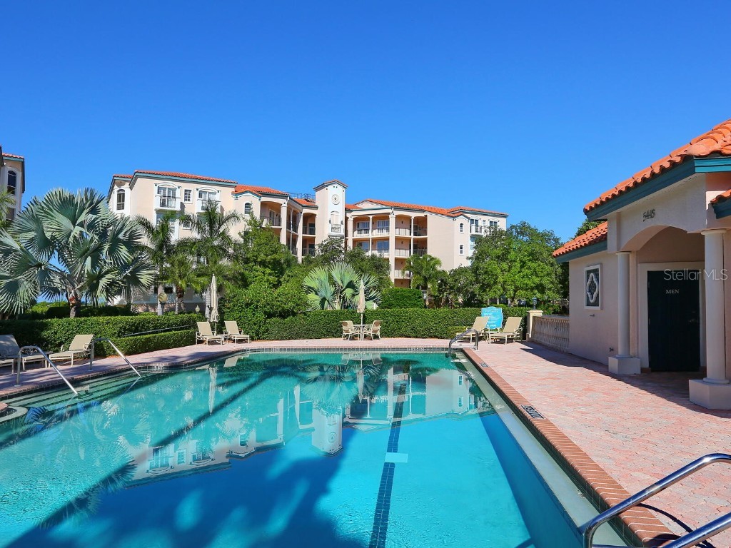5420 Eagles Point Circle #106 Sarasota FL 34231 A4653207 image49