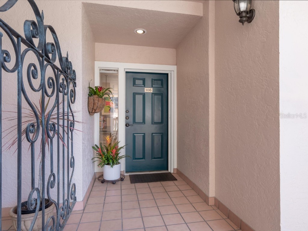 5420 Eagles Point Circle #106 Sarasota FL 34231 A4653207 image5