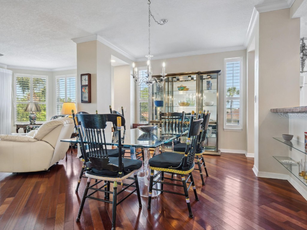 5420 Eagles Point Circle #106 Sarasota FL 34231 A4653207 image8