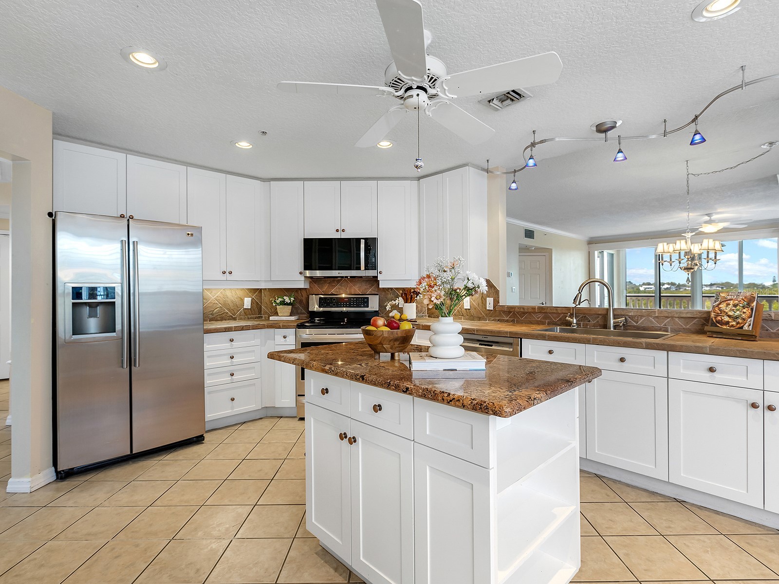5420 Eagles Point Circle #106 Sarasota FL 34231 A4684787 image11