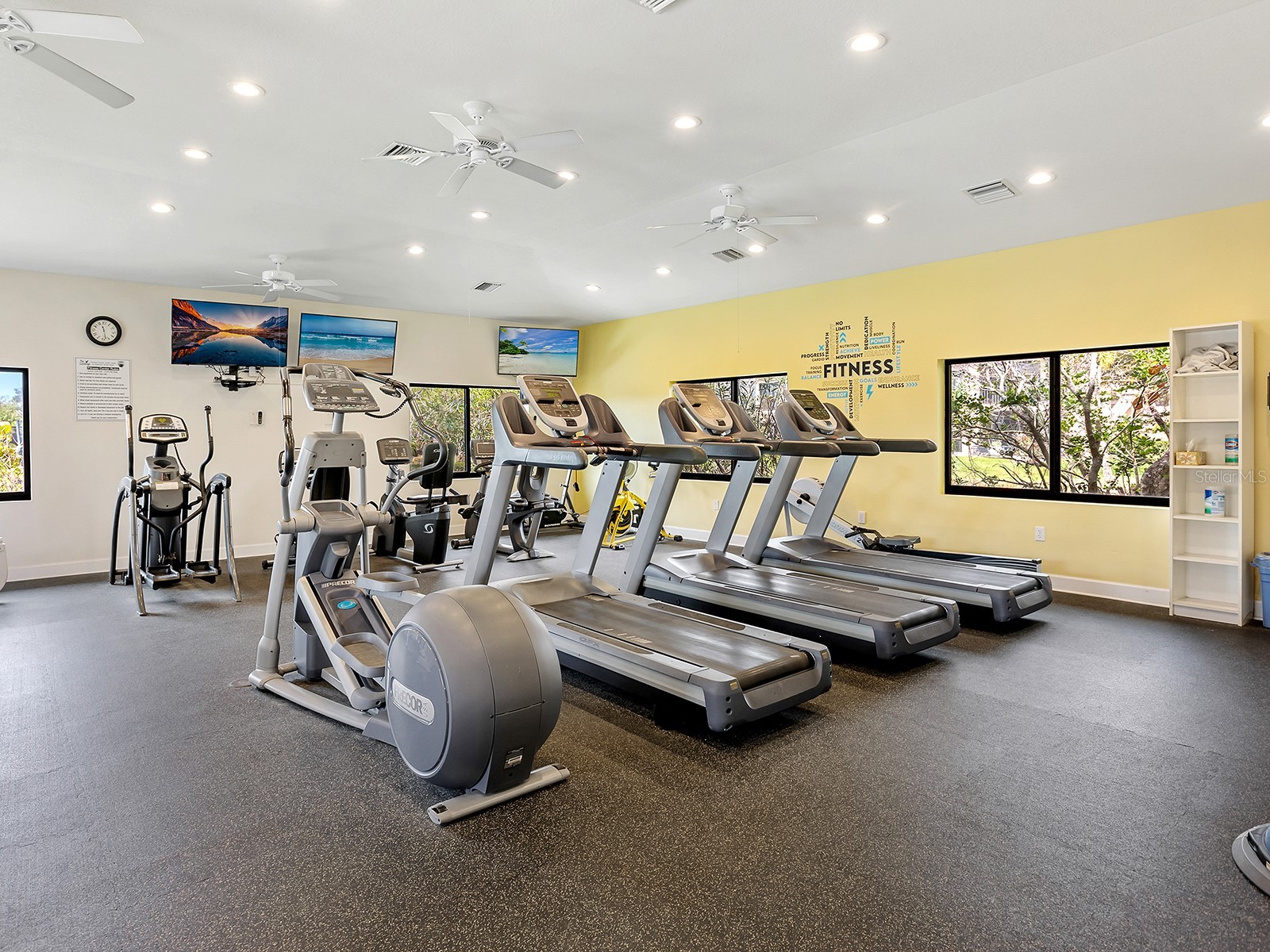 5420 Eagles Point Circle #106 Sarasota FL 34231 A4684787 image38