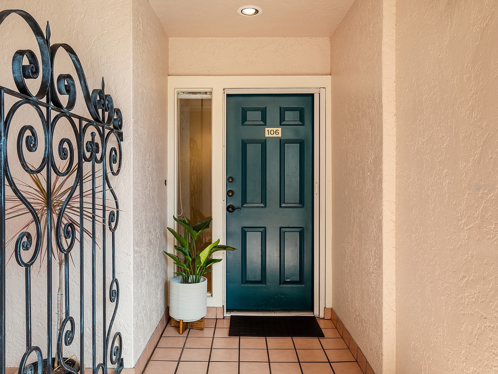 5420 Eagles Point Circle #106 Sarasota FL 34231 A4684787 image4