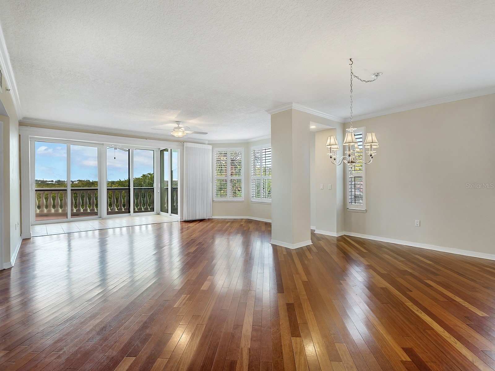 5420 Eagles Point Circle #106 Sarasota FL 34231 A4684787 image7